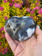 Load image into Gallery viewer, Druzy Orca Agate Heart
