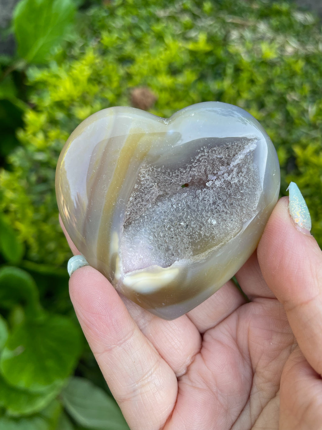 Druzy Agate Heart Carving