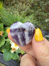 Load image into Gallery viewer, Chevron Amethyst Heart Carving
