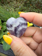 Load image into Gallery viewer, Chevron Amethyst Heart Carving
