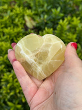 Load image into Gallery viewer, Lemon Calcite Heart Carving
