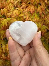 Load image into Gallery viewer, Uv Reactive Mangano Calcite Heart
