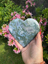 Load image into Gallery viewer, Moss Agate Heart Carving
