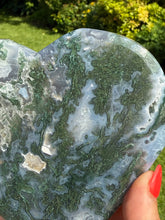 Load image into Gallery viewer, Moss Agate Heart Carving

