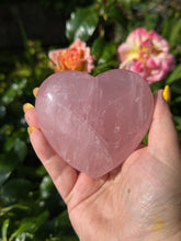Load image into Gallery viewer, Gemmy Rose Quartz Heart Carving with Stand
