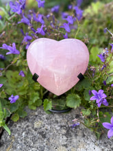 Load image into Gallery viewer, Gemmy Rose Quartz Heart Carving with Stand
