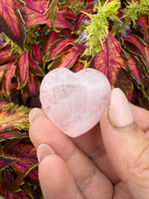 Load image into Gallery viewer, Rose Quartz Heart Carving
