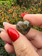 Load image into Gallery viewer, Pietersite Puff Pocket Heart Carving
