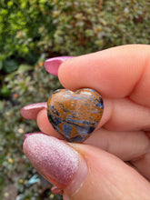 Load image into Gallery viewer, Pietersite Pocket Puff Heart Carving
