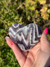 Load image into Gallery viewer, Chevron Dream Amethyst Heart Carving
