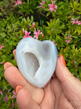 Load image into Gallery viewer, Druzy Agate Heart Carving
