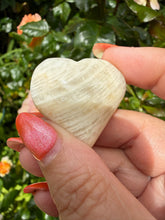 Load image into Gallery viewer, Moonstone Heart Carving From India
