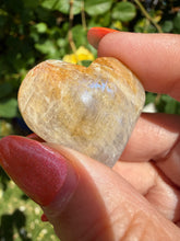 Load image into Gallery viewer, Moonstone and Sunstone Heart Carving from India
