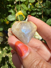 Load image into Gallery viewer, Moonstone and Sunstone Heart Carving from India
