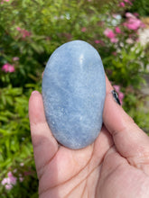 Load image into Gallery viewer, Blue Calcite Palmstone
