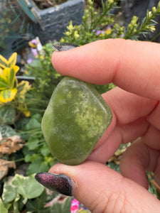 Green Garnet Tumblestone