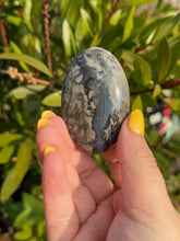 Load image into Gallery viewer, Uv Reactive Volcano Agate Palmstone
