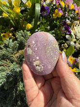 Load image into Gallery viewer, Phosphosiderite Palmstone
