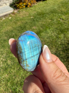 Blue Flash Labradorite Palmstone