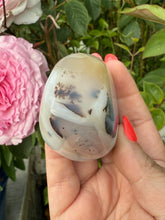 Load image into Gallery viewer, Dendritic Agate Palmstone
