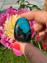 Load image into Gallery viewer, Rare New Find Chrysocolla with Azurite Palmstone from Peru
