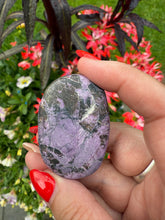 Load image into Gallery viewer, Atlantisite Stitchite and Serpentine Palmstone

