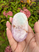 Load image into Gallery viewer, UV Reactive Kunzite Palmstone with Hiddenite
