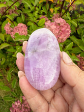 Load image into Gallery viewer, UV Reactive Kunzite Palmstone
