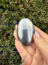 Load image into Gallery viewer, Terahertz Palmstone

