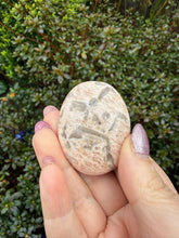 Load image into Gallery viewer, Smoky Quartz Graphic Feldspar Palmstone
