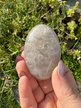 Load image into Gallery viewer, Moonstone Palmstone
