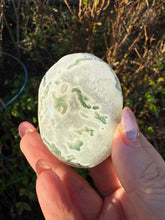 Load image into Gallery viewer, Moss Agate with Quartz Palmstone
