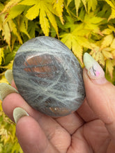 Load image into Gallery viewer, Orange Flash Labradorite Palmstone
