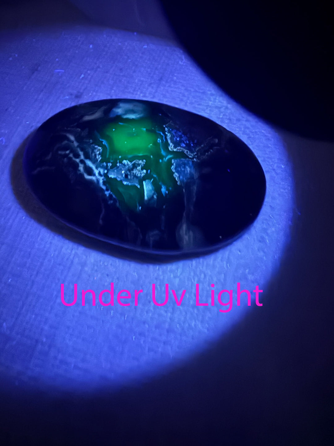 UV Reactive Volcano Agate Palmstone