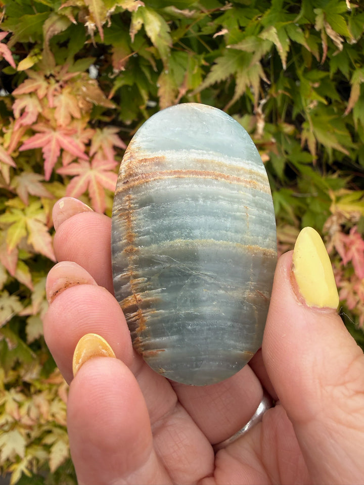 Blue Onyx Aquitaine Lemurian Palmstone