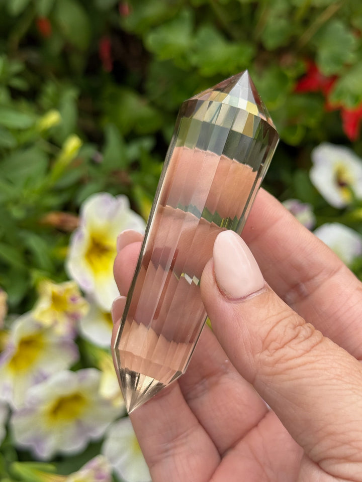 High Quality Smoky Quartz Vogel with 24 Facets