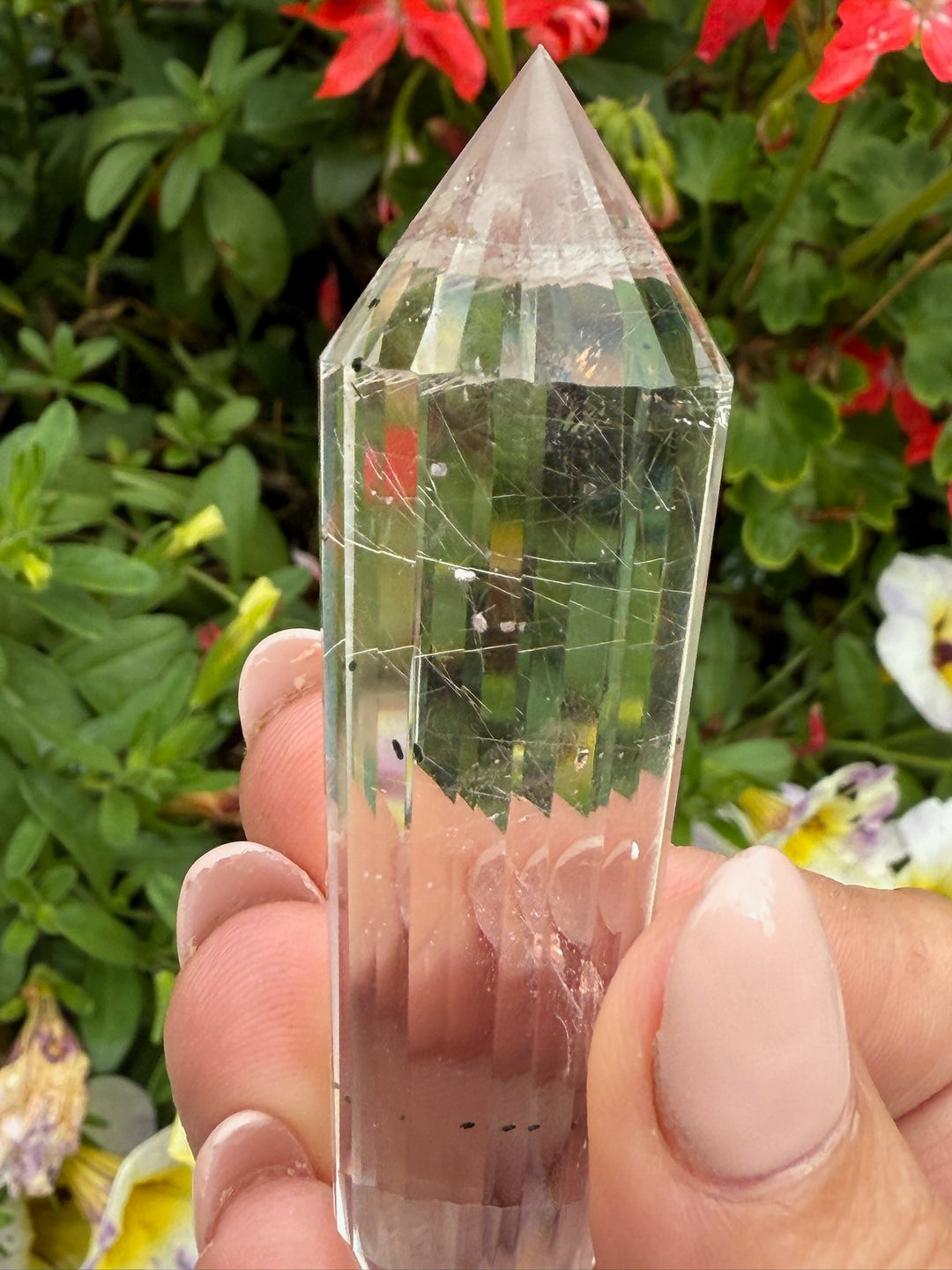 Rutile Quartz Vogel with 24 Facets