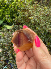 Load image into Gallery viewer, Natural Dreamcoat Lemurian Quartz Point
