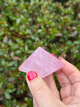 Load image into Gallery viewer, Jelly Rose Quartz Pyramid Carving
