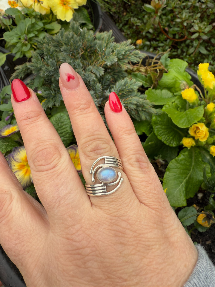 Rainbow Moonstone Silver Ring Size M (6.5)