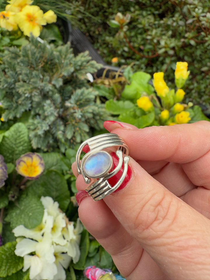 Rainbow Moonstone Silver Ring Size M (6.5)