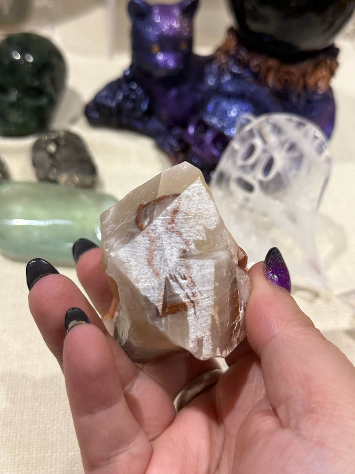 Freestanding Calcite Twin Specimen from Daye Hubei
