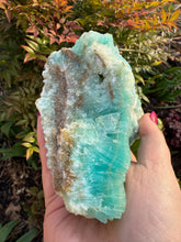 Load image into Gallery viewer, Large Smithsonite Specimen
