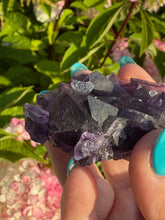 Load image into Gallery viewer, Uv Reactive Purple and Blue Fluorite Specimen from Zhejiang

