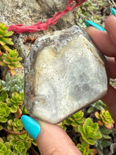 Load image into Gallery viewer, Baryte on Fluorite Specimen from Jiangxi
