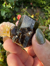 Load image into Gallery viewer, Terminated Yinnietharra Dravite Tourmaline Specimen
