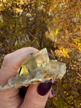Load image into Gallery viewer, Phantom Bladed Barite Specimen from Peru
