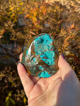 Load image into Gallery viewer, Rare Druzy Chrysocolla and Cuprite Specimen from Peru
