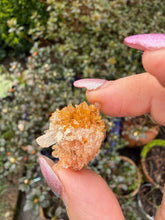 Load image into Gallery viewer, Creedite Specimen from Mexico
