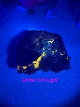 Load image into Gallery viewer, UV Reactive Marmatite with Pyrite from Jiangxi
